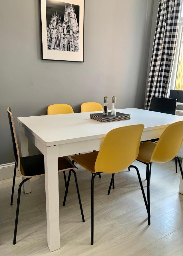Bishy Road Retreat Villa York Ngoại thất bức ảnh